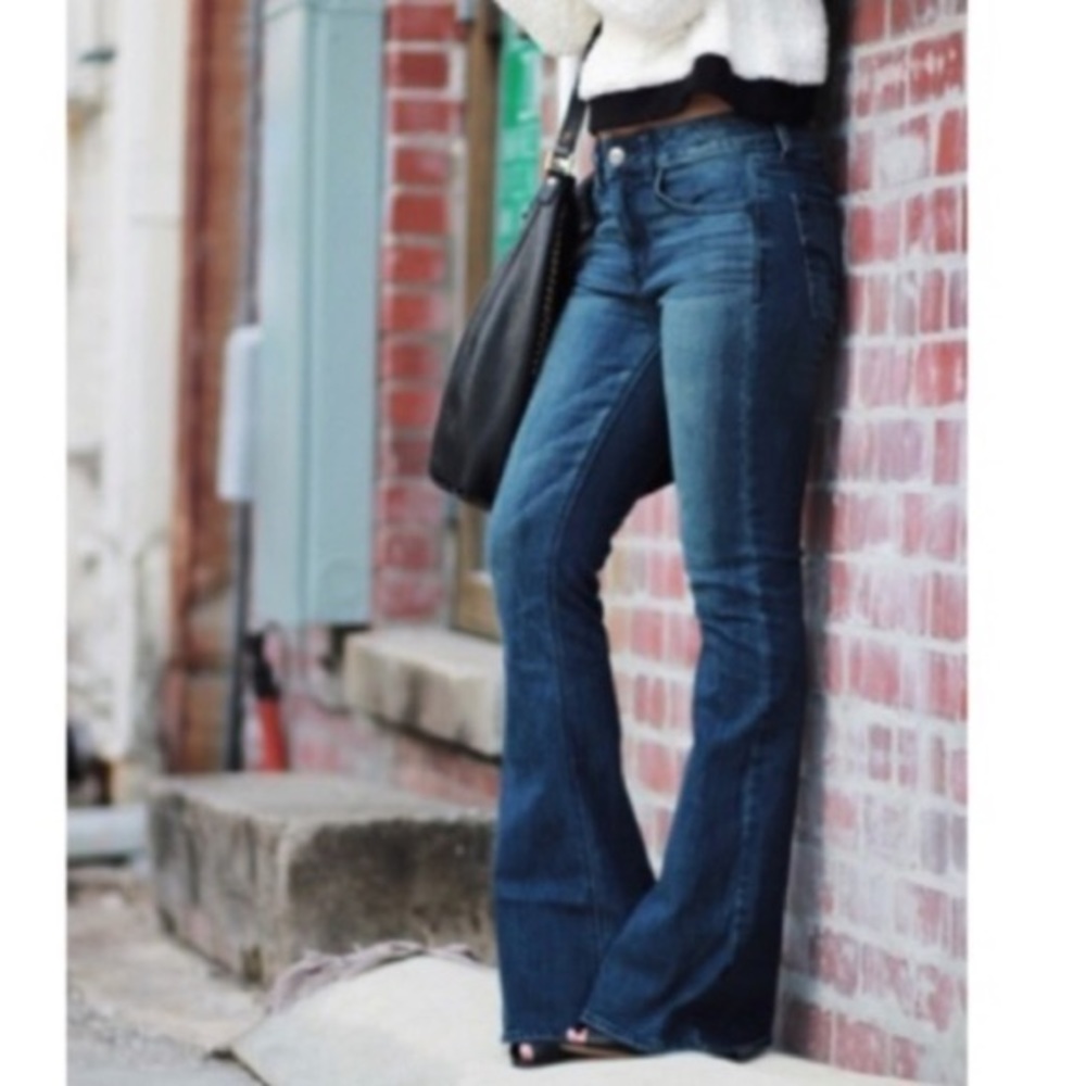 American Eagle Retro Flare Jean Size 0R